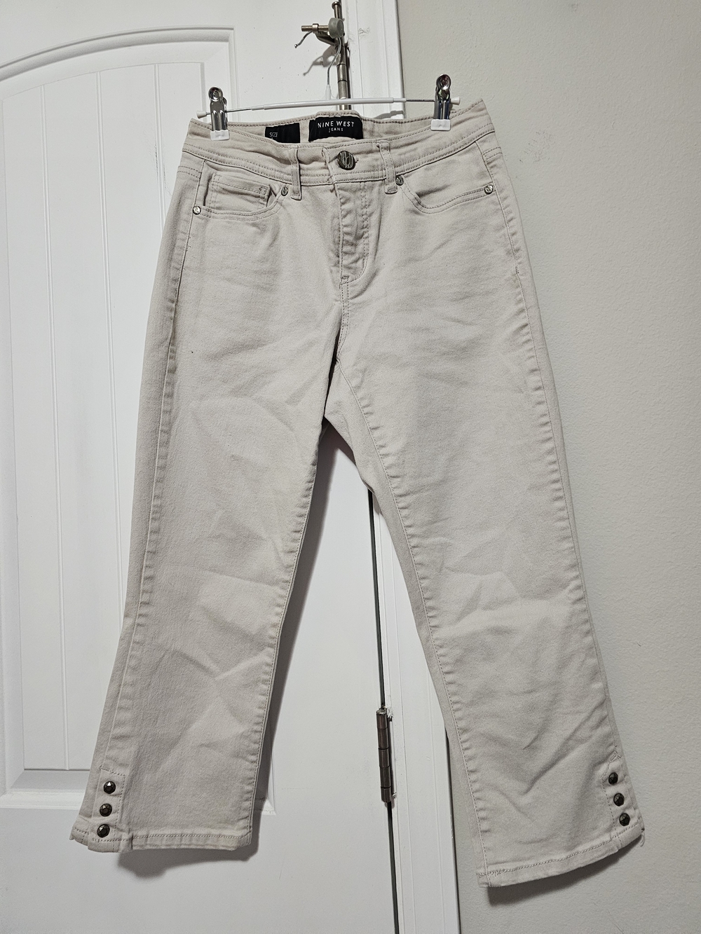 Nine West Cream Ankle Crop Jeans with Hem Button Detail